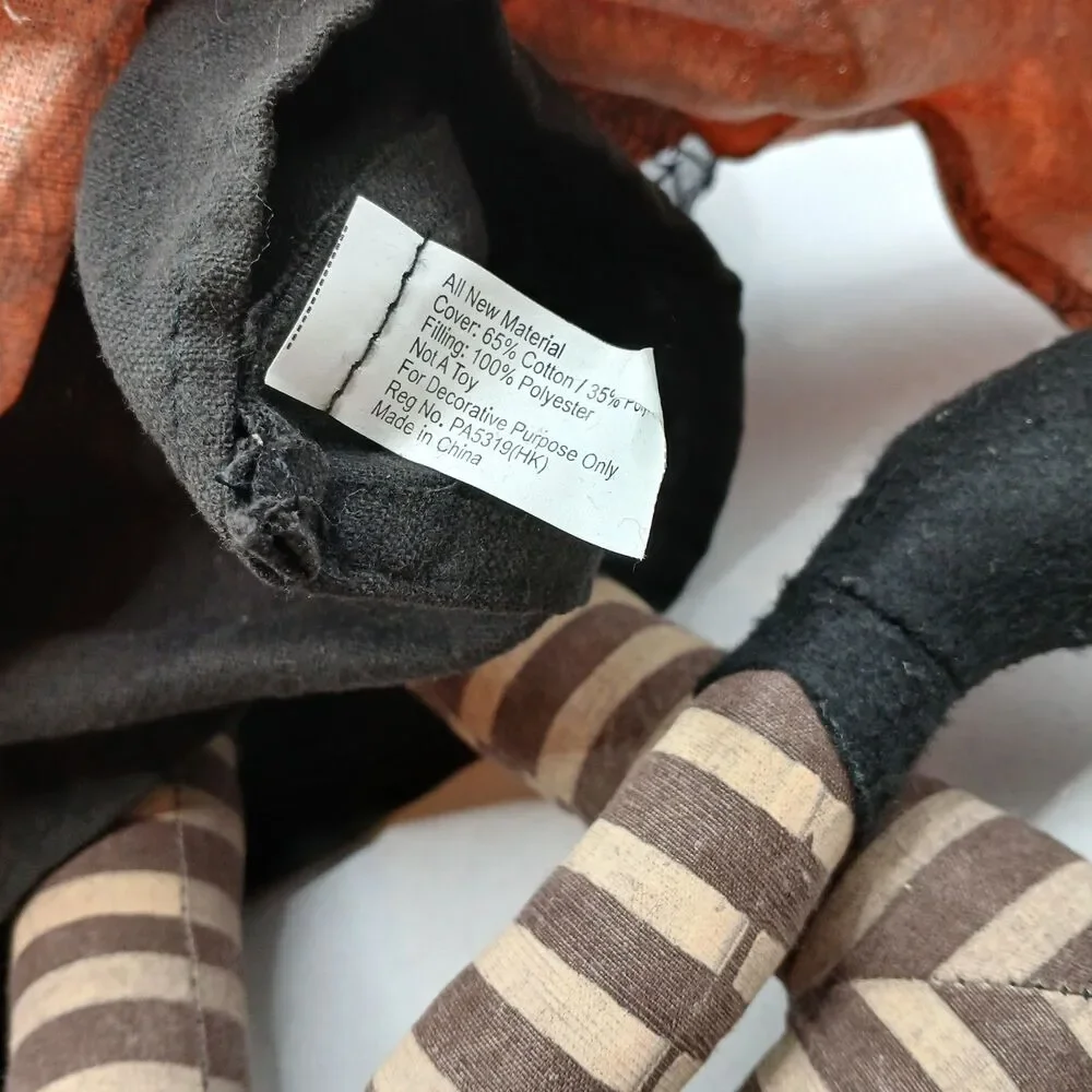 Vintage Halloween Witch Doll with Pet Bird Shelf Sitter Folk Art Style 18